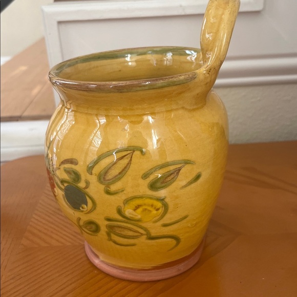 T Comme Terre Hand Painted Terra Cotta planter Made in France strawberry - Picture 5 of 11